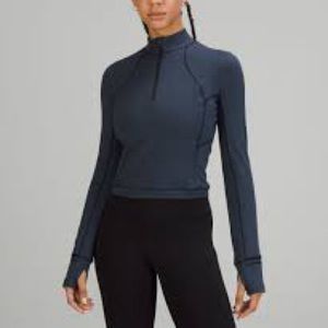 IT'S RULU RUN CROPPED HALF-ZIP

Heathered True Navy/Black